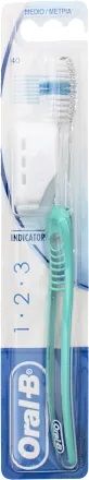 ORALB 123 INDICATOR SPAZZOLINO MANUALE SETOLE 40 MEDIE - Farmacia Artemisia di Montecuollo Dott. Angelo snc