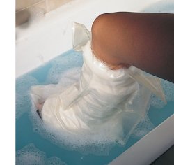 ACQUASTOP BRACCIO INTERO COPERTURA RIUTILIZZABILE PER LA PROTEZIONE, DURANTE LA DOCCIA O IL BAGNO, DEGLI ARTI CON GESSI E BENDAGGI - Farmacia Artemisia di Montecuollo Dott. Angelo snc