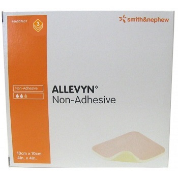 MEDICAZIONE IDROCELLULARE STERILE ALTAMENTE ASSORBENTE NON ADESIVA IN SCHIUMA DI POLIURETANO 10X10CM 3 PEZZI - Farmacia Artemisia di Montecuollo Dott. Angelo snc