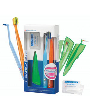 CURAPROX ORTHO KIT 1 SET COMPOSTO DA CS 5460 ORTHO+CS 1009 SINGLE+CPS ORTHO POCKET SET+ORTHO WAX - Farmacia Artemisia di Montecuollo Dott. Angelo snc